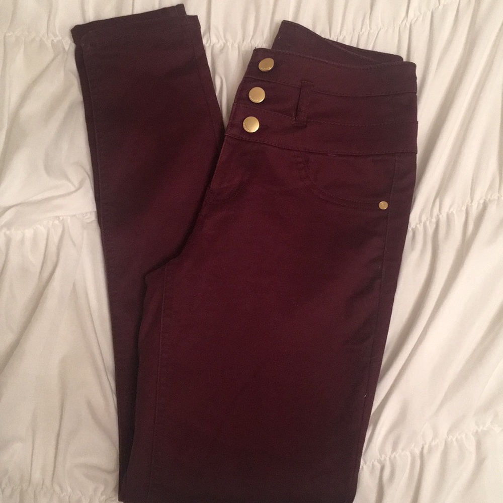 ⭐️Refuge High Wasted Cranberry Jegging